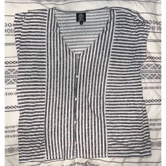 Black & White Bobeau Blouse - Picture 1 of 3